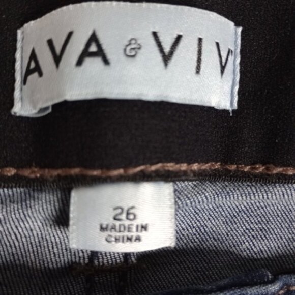NWT Women's Mid-Rise Skinny Jeans Ava & Viv Medium Wash Size 26 - Picture 7 of 9